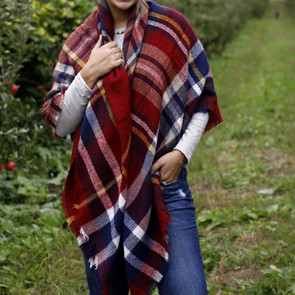 THREE LEFT!! Classic Plaid Blanket Scarf Wrap - Picture 2 of 4